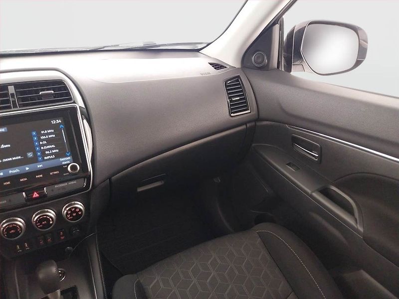 Mitsubishi ASX (2020) 2.0 MIVEC - fotka 8 z 24