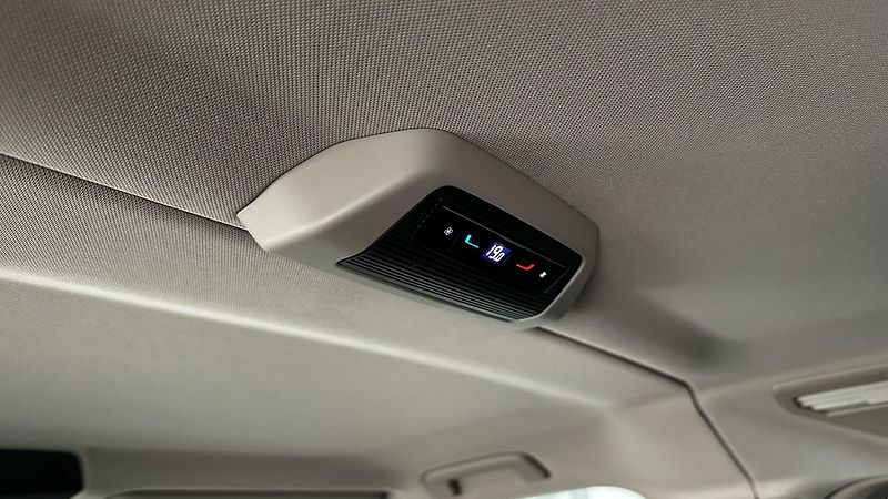Volkswagen Multivan TAŽNÉ / ZÁRUKA / TOP STAV - fotka 30 z 51