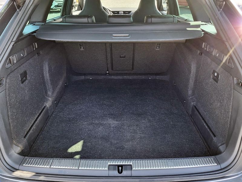 Škoda Superb 2.0 TDi DSG 4x4 SPORTLINE - fotka 38 z 46