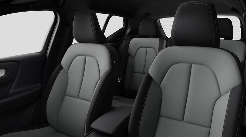 Volvo XC40 (2026) B3 CORE AUT - fotka 3 z 19