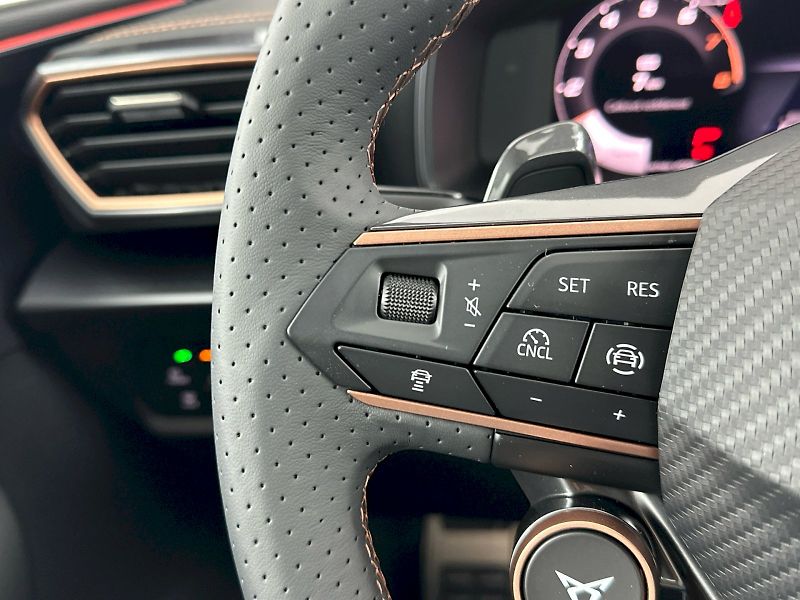 Cupra Leon (2026) ST 2.0 TSI 150kW 4x4 DSG - fotka 28 z 34