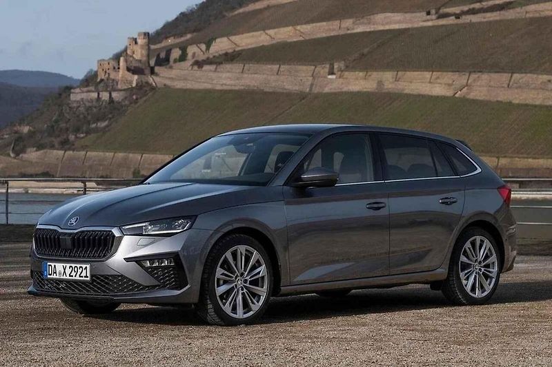 Poměrně velký vůz Kia K4, který je stále novinkou na trhu, se také vejde do přehledu 20 nejdostupnějších hatchbacků.