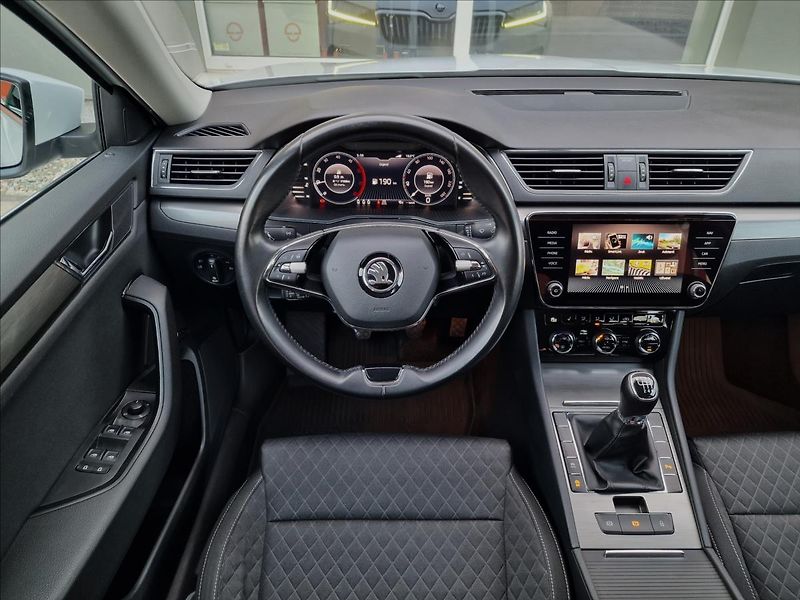 Škoda Superb 2.0TDI 110kW,původ ČR,1.Maj - fotka 12 z 50