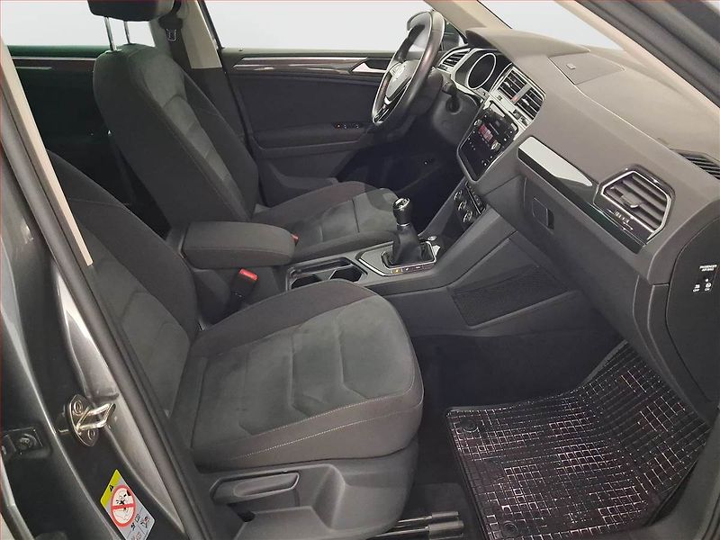 Volkswagen Tiguan (2020) 1.5 TSI - fotka 9 z 20