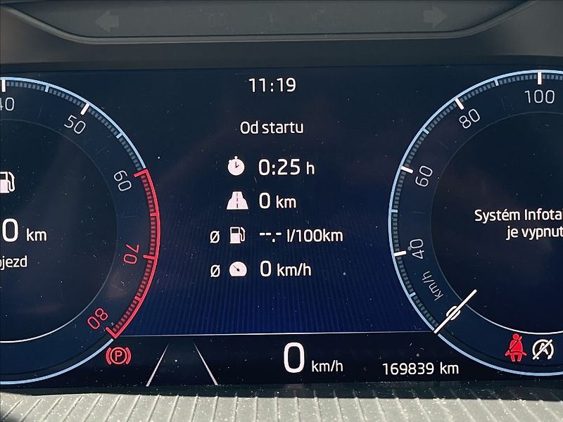 Škoda Octavia 1,0 TSI Ambition Plus LED+PDC - fotka 10 z 23
