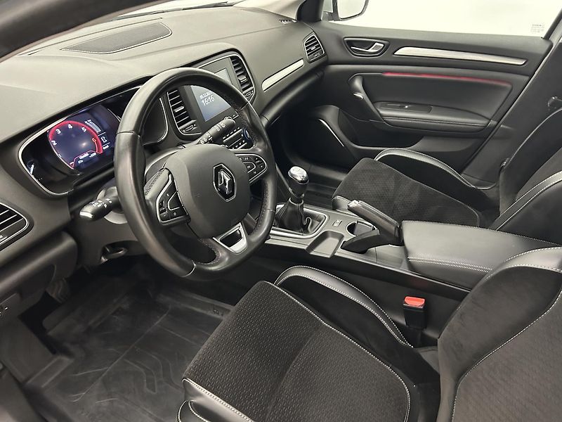 Renault Mégane 1.3 TCe - fotka 6 z 24