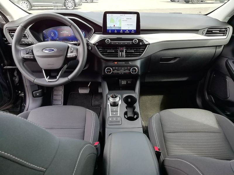 Ford Kuga Titanium 2,5 HEV 4WD  140kW - fotka 7 z 18