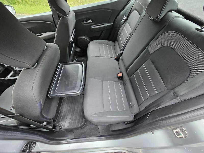 Dacia Logan (2022) 1.0i - fotka 15 z 18