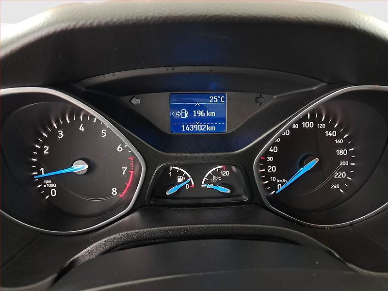 Ford Focus (2018) 1.6 i - fotka 11 z 16