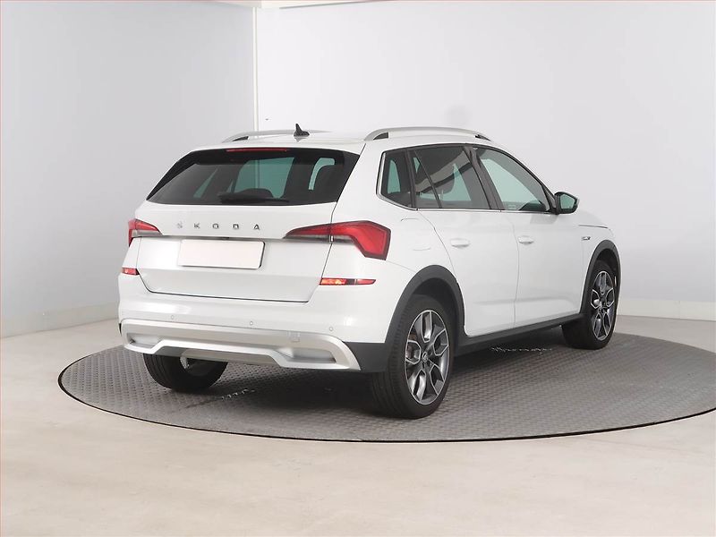 Škoda Kamiq (2021) Scoutline 1.0 TSI, Serv.kniha - fotka 5 z 12