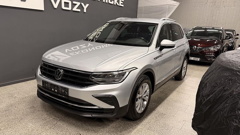 Volkswagen Tiguan (2022) 2.0 TDI,LIFEREZERVOVÁNO - fotka 7 z 40