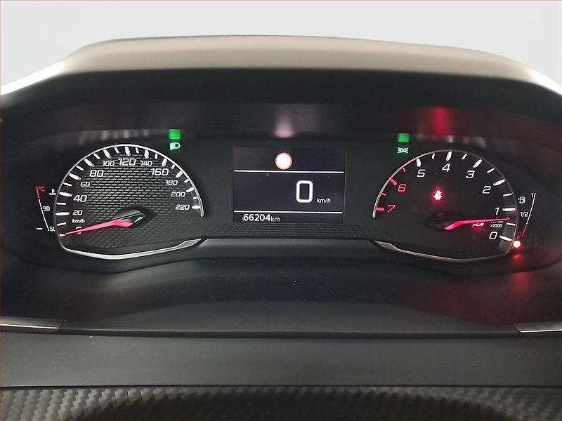 Peugeot 2008 (2021) 1.2 PureTech, Serv.kniha - fotka 11 z 16