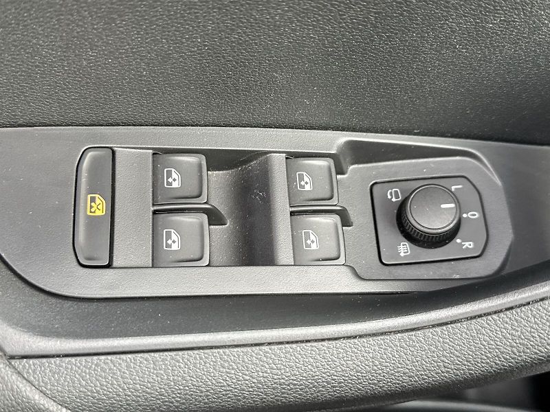 Škoda Karoq (2025) 2.0 TDI 4x4 DSG Sportline - fotka 11 z 36