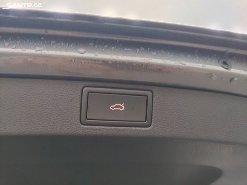 Škoda Scala Monte Carlo 1.5 TSI MAN - fotka 17 z 20