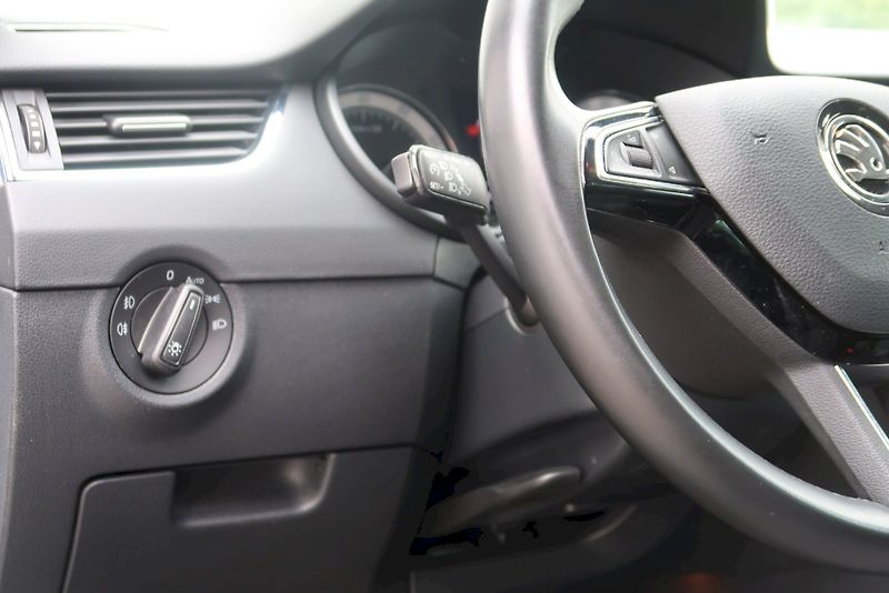 Škoda Octavia (2019) Combi Style Extra  1,5 TSi/110 - fotka 12 z 32