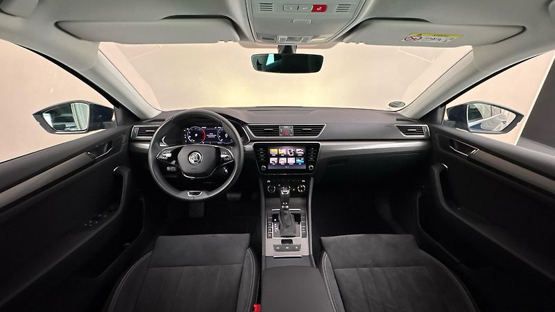 Škoda Superb 2.0 TDI DSG 4x4 Style - fotka 8 z 33