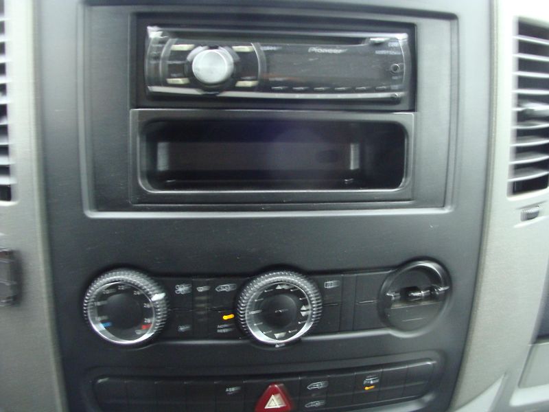 Volkswagen Crafter 2.5 TDi, 80 kW, klima, tažné - fotka 21 z 25