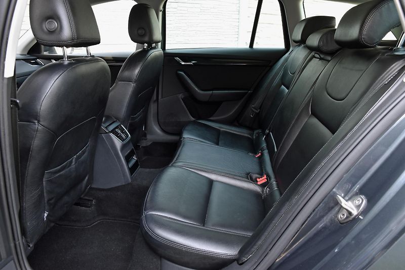 Škoda Octavia 1.4 TSi G-TEC STYLE, PANORAMA - fotka 38 z 49