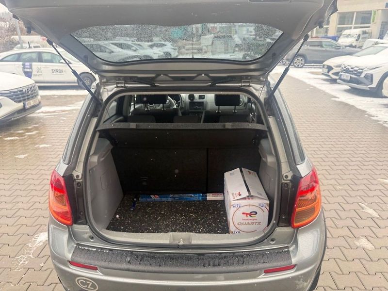 Suzuki SX4 1,6 4x2 - fotka 5 z 11
