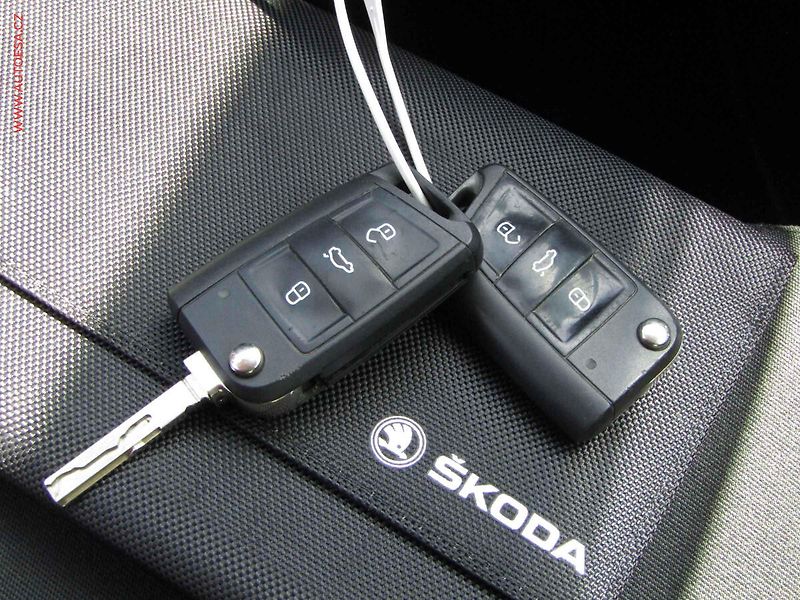Škoda Superb (2019) 2.0TDi, ČR, Active - fotka 19 z 19