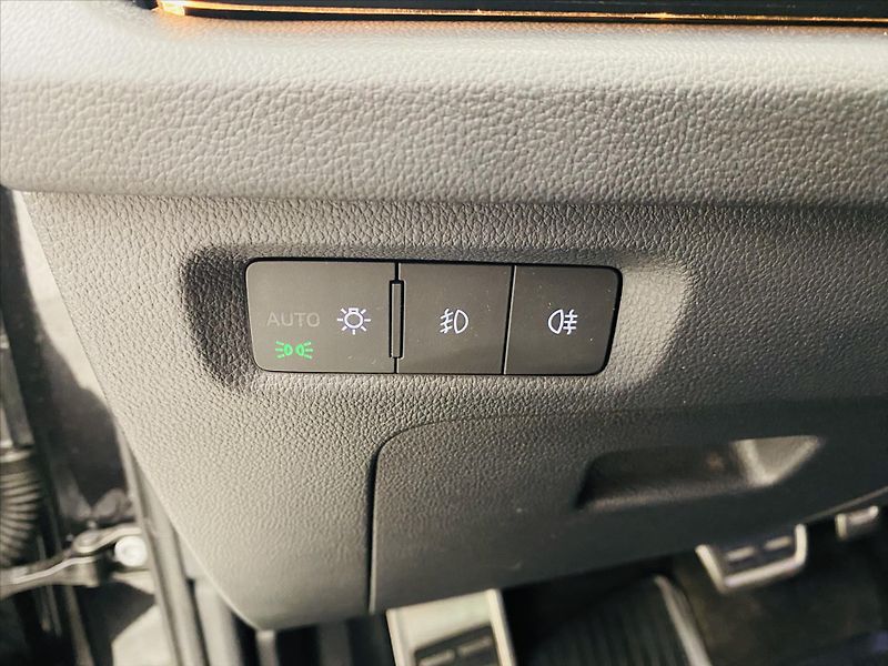 Škoda Octavia 2,0 TDI 110kW DSG SportLine - fotka 19 z 27