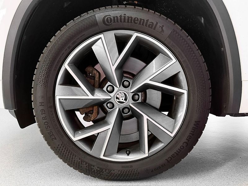 Škoda Kodiaq 2.0 TDI DSG 4X4 SPORTLINE, ACC - fotka 9 z 30