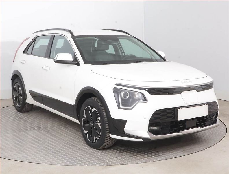 Kia Niro (2023) EV, SoH 100% - fotka 1 z 18