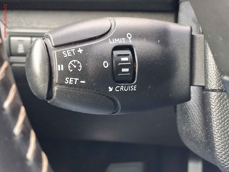 Peugeot 308 (2018) 1.2PT, Access, +kola - fotka 13 z 17