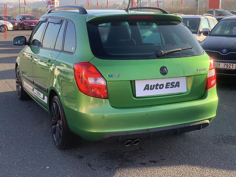 Škoda Fabia (2010) 1.4 TSi, RS, DSG - fotka 4 z 20