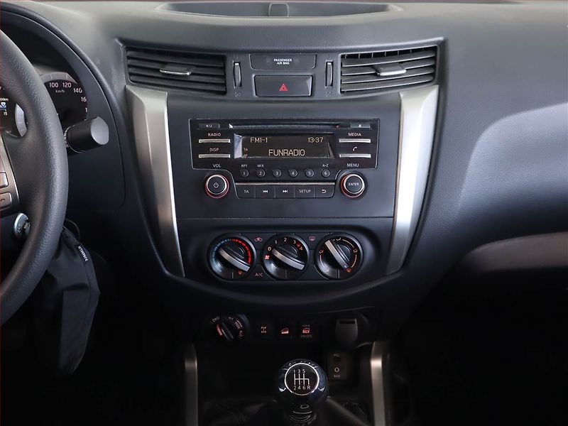 Nissan Navara (2017) 2.3 dCi, 4X4, Serv.kniha - fotka 12 z 19