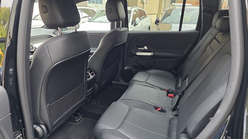 Mercedes-Benz EQB (2022) 300 4matic SoH 95,5% - fotka 10 z 34