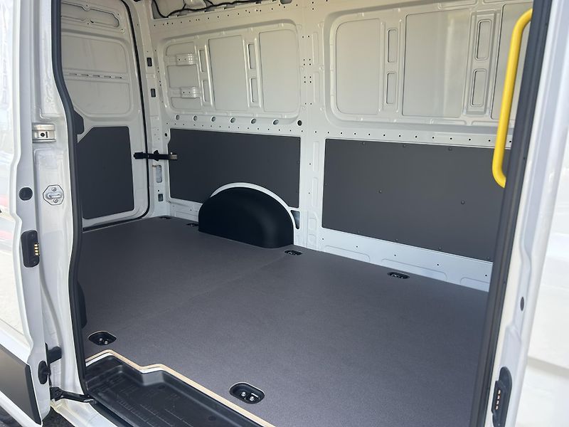 Volkswagen Crafter 2.0 TDI - fotka 11 z 24