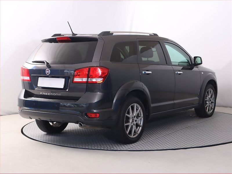 Fiat Freemont (2015) 2.0 MultiJet, Serv.kniha, Navi - fotka 5 z 18