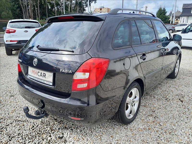 Škoda Fabia II 1.2 i 51kW KOMBI - fotka 7 z 53
