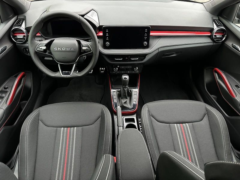 Škoda Fabia 1.0TSi 116PS Monte Carlo Bi-LE - fotka 32 z 36