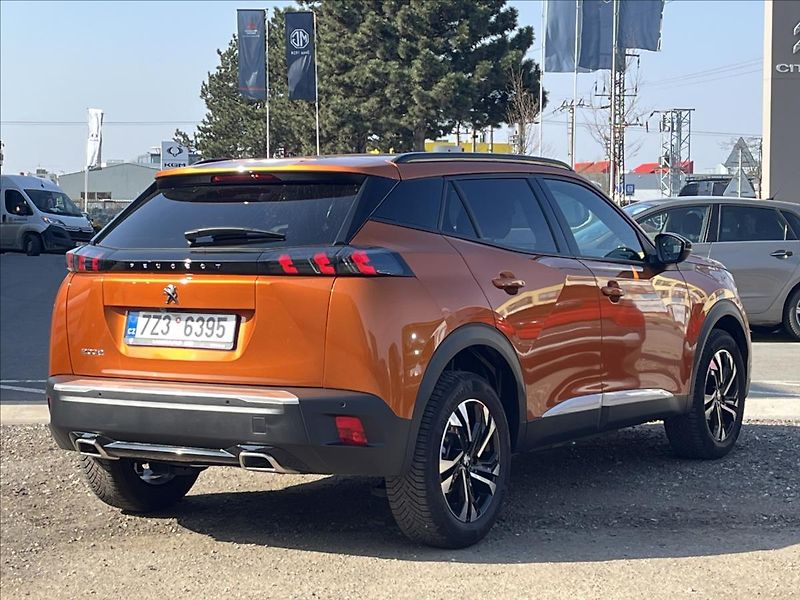 Peugeot 2008 1,2 PT  Allure EAT8 zár 4/28 - fotka 5 z 26