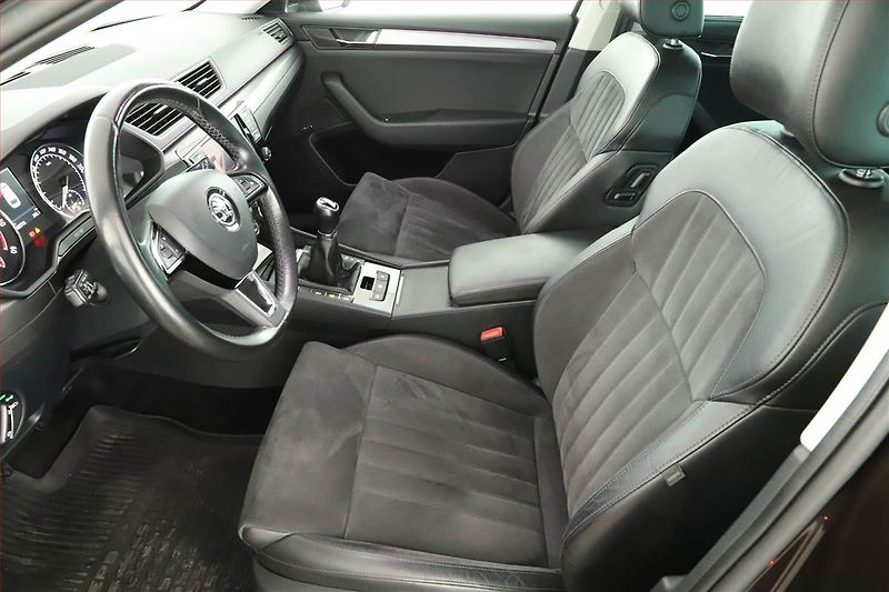 Škoda Superb (2016) Style 2.0 TDI, 4X4, Kůže - fotka 7 z 19