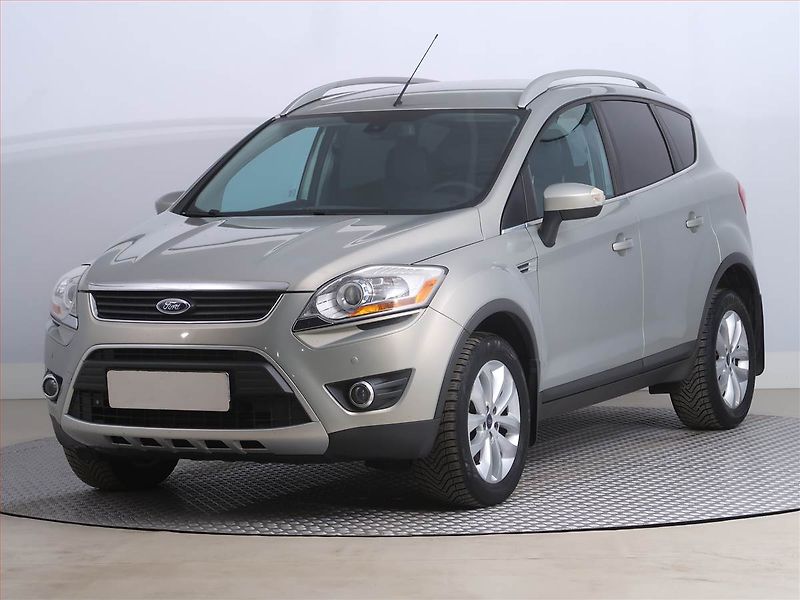 Ford Kuga (2010) 2.0 TDCi, 4X4, Tempomat - fotka 2 z 17