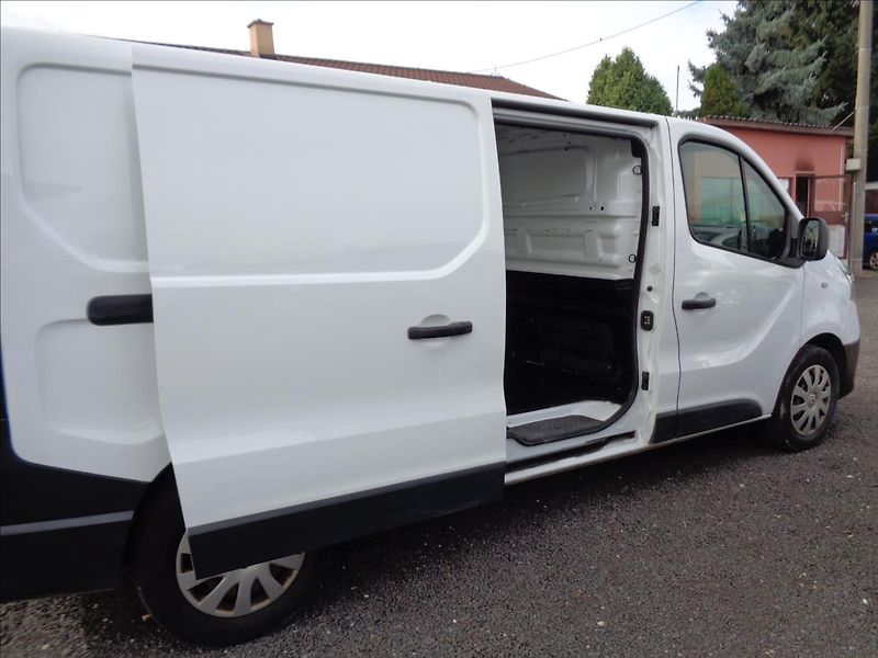 Renault Trafic 2,0   automat - fotka 9 z 15