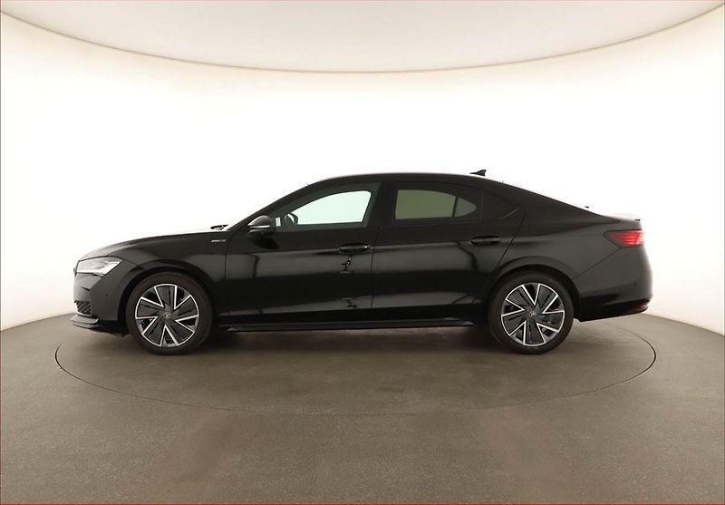 Škoda Superb (2025) 2.0 TDI, SPORTLINE, DPH - fotka 3 z 21