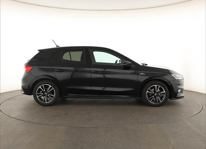 Škoda Fabia (2025) 1.5 TSI, MONTE CARLO, AUTOMAT - fotka 6 z 20