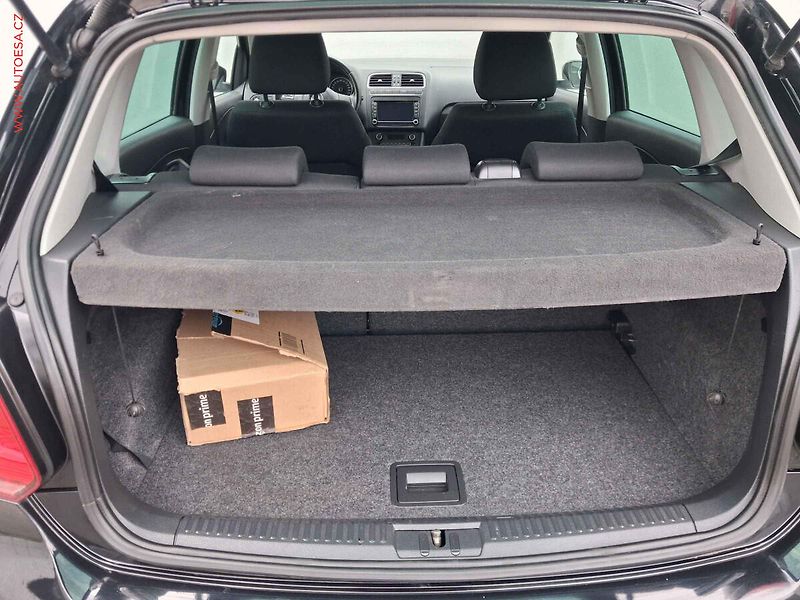 Volkswagen Polo (2011) 1.2i, Style, +kola - fotka 7 z 19
