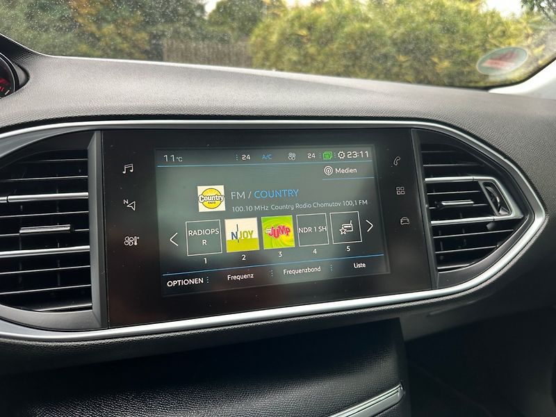 Peugeot 308 (2017) 1.2T 96kw - fotka 23 z 28