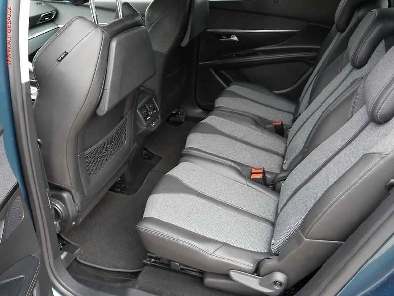 Peugeot 5008 (2018) 1.2PT, Allure, AT - fotka 10 z 21