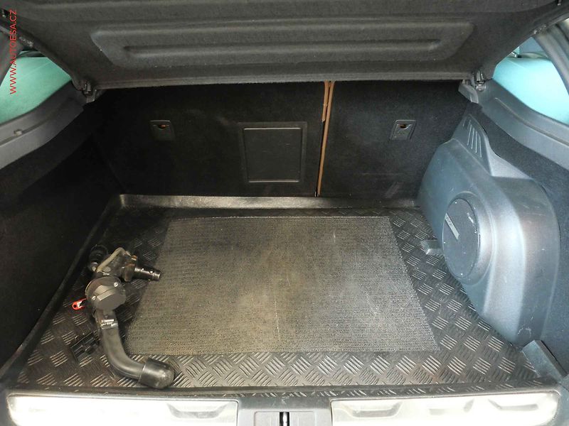 Citroën DS5 (2015) 2.0HDI, 1.maj,ČR, AT, TZ, AC - fotka 7 z 27