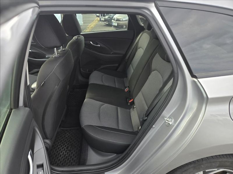 Hyundai i30 1,0 T-GDI  SMART - fotka 10 z 30