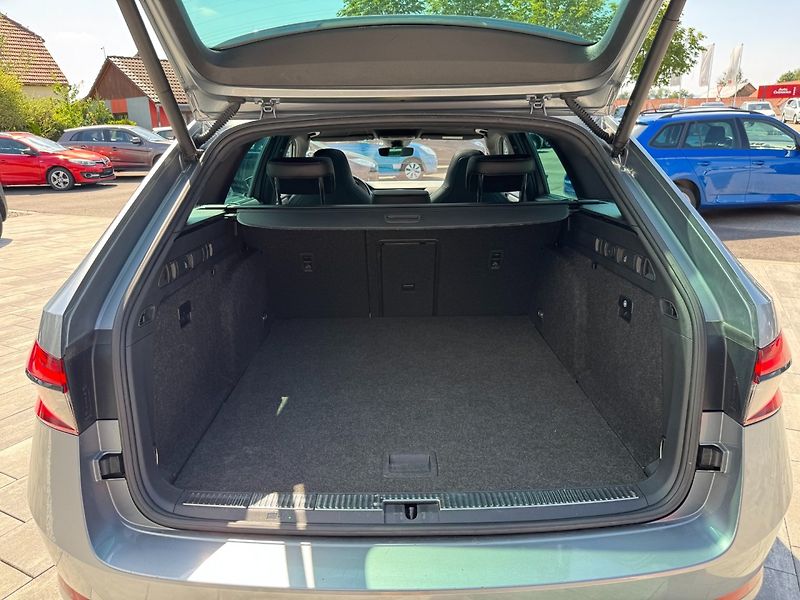 Škoda Superb (2021) Sportline 2.0 TSI DSG 4x4 - fotka 25 z 40