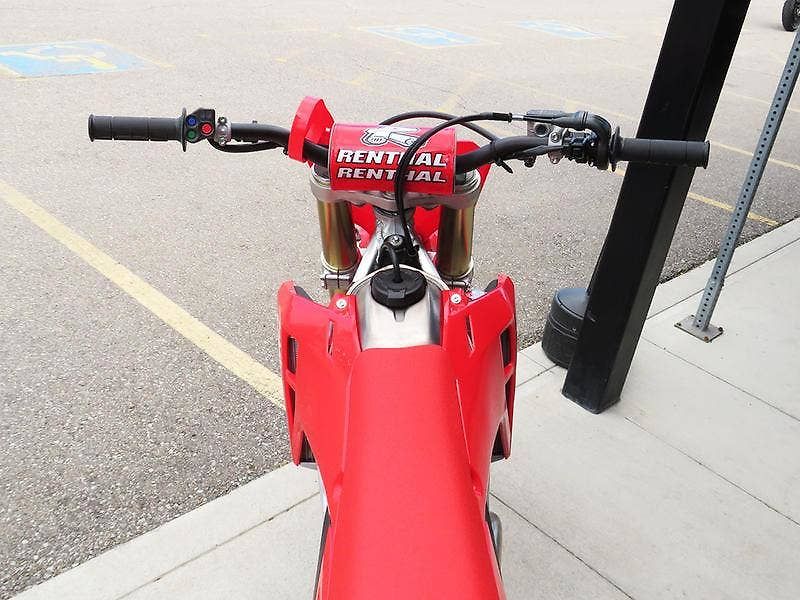 Honda CRF 250 R (2026) 2026 - fotka 5 z 7