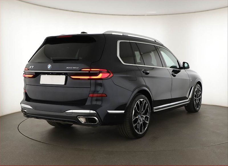 BMW X7 (2025) xDrive40d - fotka 5 z 20