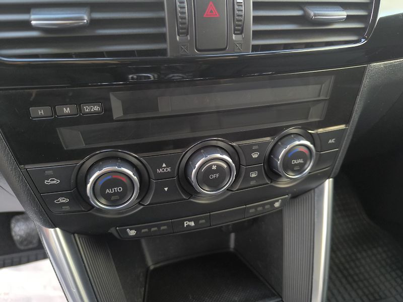 Mazda CX-5 2.2 4x4 TAŽNÉ, DOLOŽENÉ KM - fotka 25 z 39